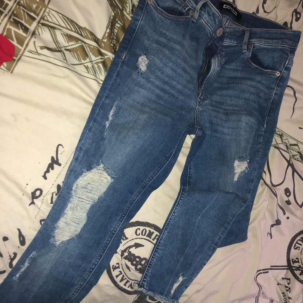 Express Ankle Distressed Jeans